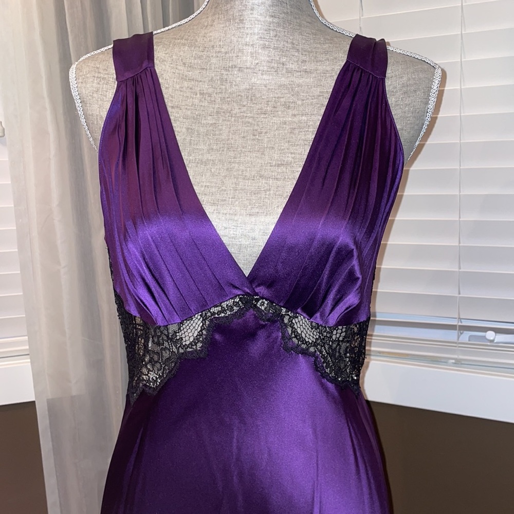 Christine. Size Large. Purple silk gown. - Picture 1 of 7